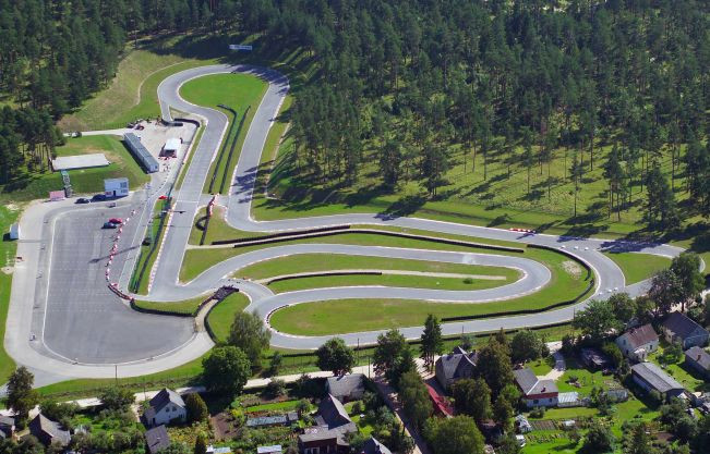 Darbību sāk mototrase "Motoparks Kandava"