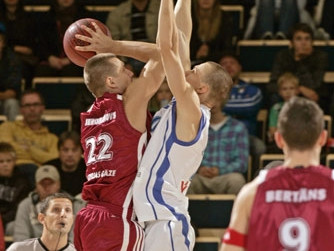 Latvijas basketbolisti piekāpjas arī Slovēnijai