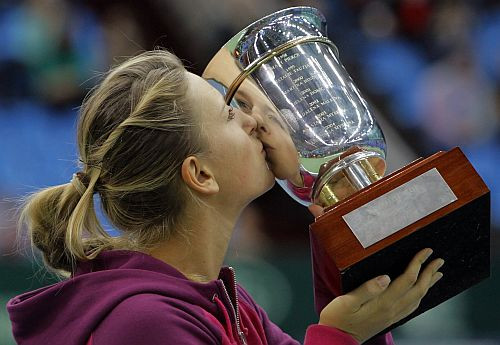 Azarenka pārspēj Kiriļenko Kremļa kausa finālā