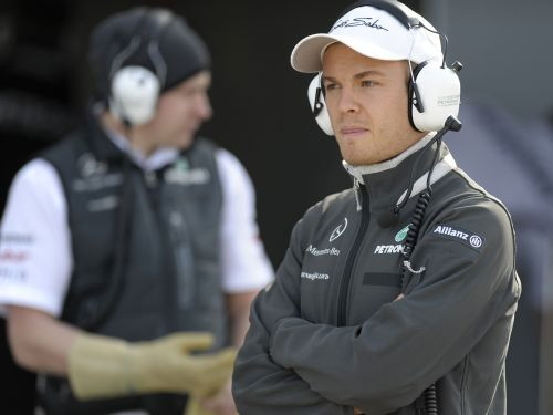 Otrajā un trešajā F1 testu dienā ātrākos laikus uzrāda Fetels un Rosbergs