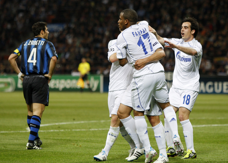 Čempione "Inter" piedzīvo fiasko - 2:5 savā laukumā