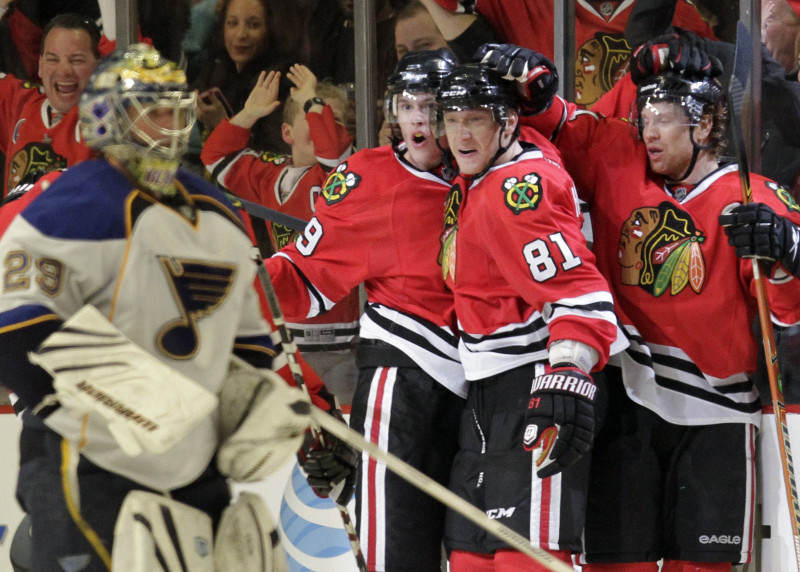 "Blackhawks" uzvar un samazina Skrastiņa izredzes uz "play-off"