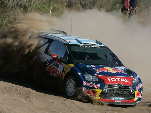 Sardīnijas WRC rallijā vadībā izvirzās Lēbs
