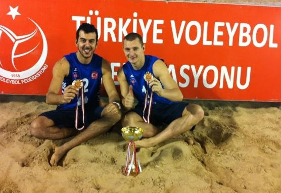 Pļaviņš un Giginoglu triumfē Turcijas čempionātā