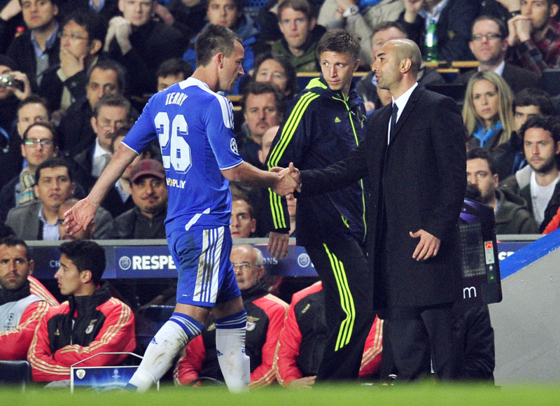 Flū: "Fani vēlas, lai di Mateo paliek "Chelsea" trenera amatā"