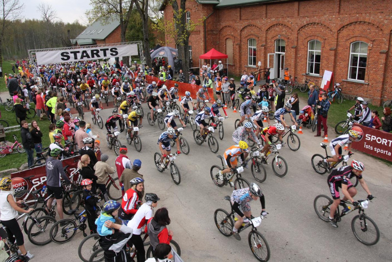 Septīto reizi norit velobrauciens Vecpiebalgā