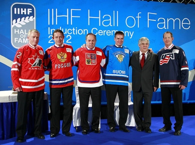 IIHF Slavas zāli papildina piecas leģendas, arī Pāvels Burē