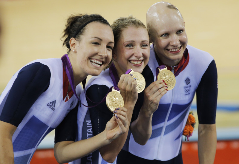 Britu dāmu treka komandai trešais pasaules rekords divās dienās