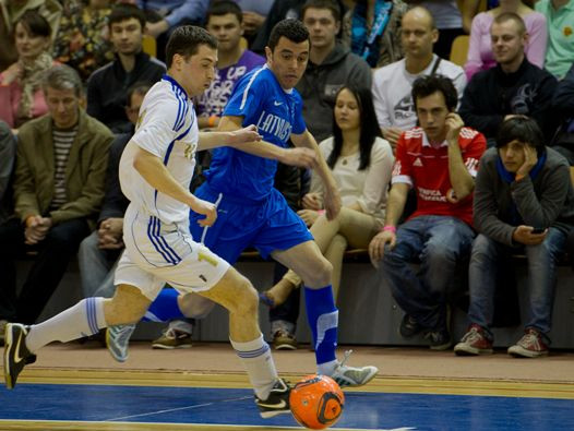 Latvijas telpu futbola čempionātā tiksies līderi