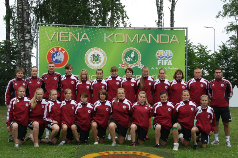 Latvijas meiteņu futbola izlases dodas cīņā par Baltijas kausu