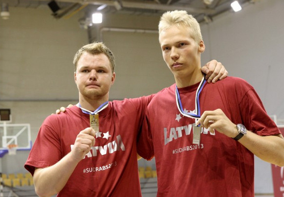 Jānis Bērziņš apsteidz Štrombergu un kļūst par gada sportistu Valmierā