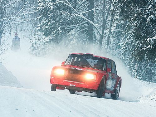 "Rally Alūksne" sola ziemu un EUR 1000 ātrākajai 2WD ekipāžai