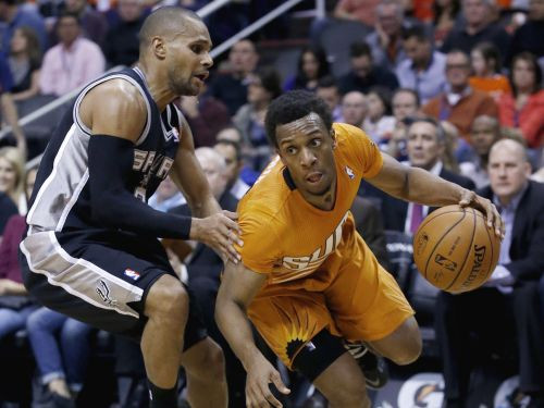 "Spurs" sagrauta Fīniksā, "Trail Blazers" izglābjas pret Biedriņa pārstāvēto "Jazz"