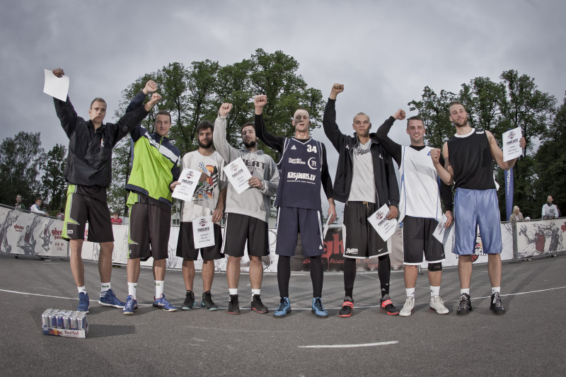 Pasaulslavenais basketbola turnīrs "Red Bull King of the Rock" debitējis Latvijā