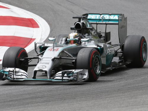 Hamiltons Austrijas "Grand Prix" otrajos treniņos pārliecinoši apsteidz Rosbergu