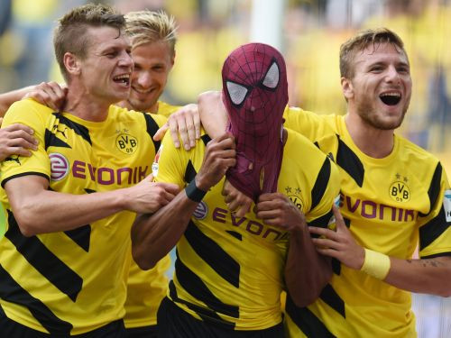Dortmundes "Borussia" grandu cīņā izcīna otro Superkausu pēc kārtas