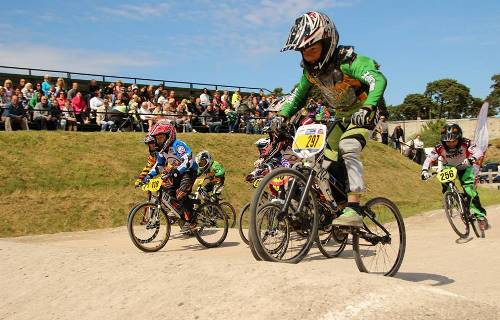 Ventspilī ar sportiski aizraujošām cīņām noslēdzies "SMScredit.lv BMX čempionāts"