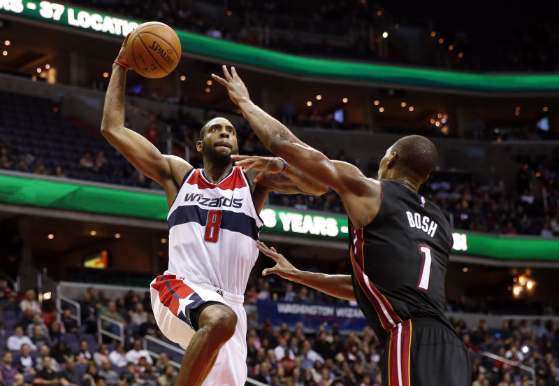 "Wizards" sakauj "Heat"; "76ers" jau 0-17