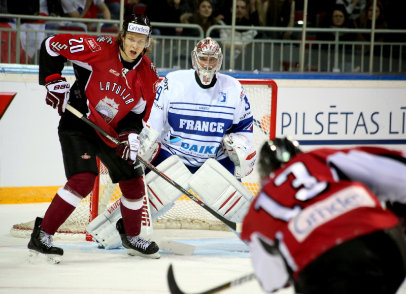 Latvijas izlase ar 1:2 piekāpjas Francijas hokejistiem