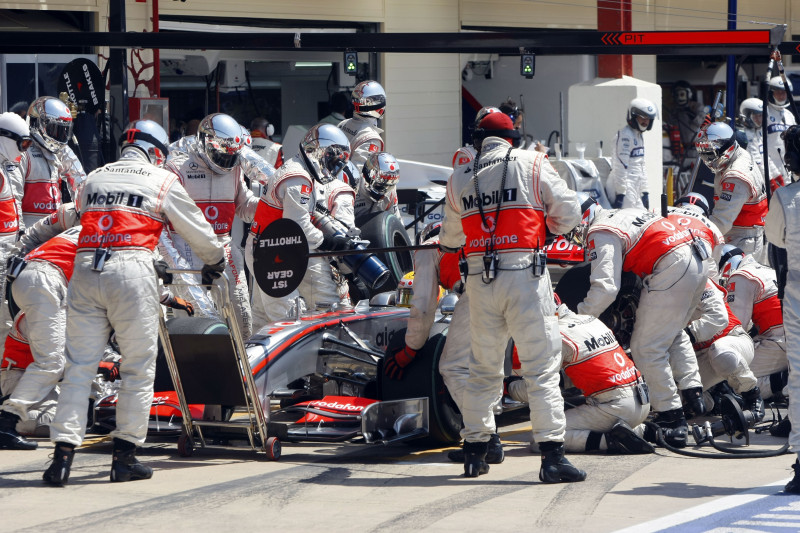 F1 2017. gadā plāno atgriezt degvielas uzpildi sacīkšu laikā