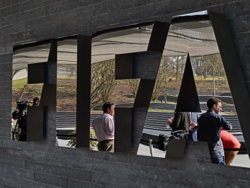 Dienu pirms kongresa aiztur FIFA amatpersonas, draud izdošana ASV