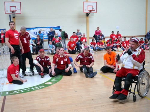 Latvijas paralimpiskā izlase gatavojas Eiropas čempionātam sēdvolejbolā