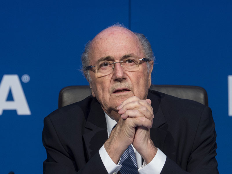 Pret bijušajiem FIFA un UEFA prezidentiem Blateru un Platinī izvirzītas apsūdzības krāpšanā
