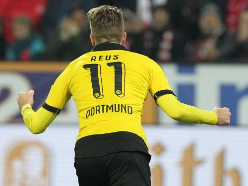 Dortmundes "Borussia" uzvar Tuhela atgriešanās mačā Maincā
