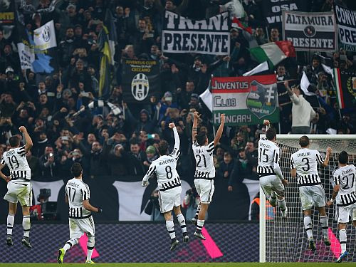 ''Juventus'' uzvarā pār ''Fiorentina'' izcīna sesto panākumu pēc kārtas