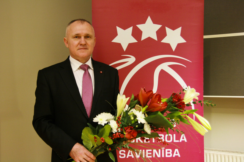 Basketbola sabiedrība uztic stūri Valdim Voinam vēl uz četriem gadiem