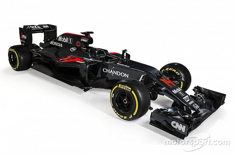 "McLaren" ar jauno formulu cer uz labāku sniegumu