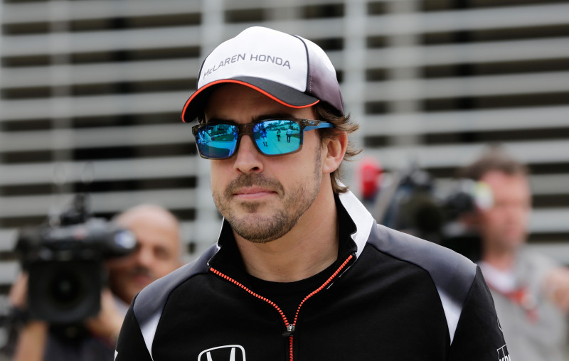 Alonso nestartēs Bahreinas F1 posmā, viņu aizvietos Vandūrns