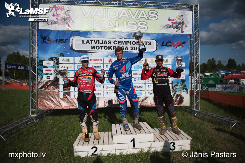 Latvijas motokrosa čempionāta II posmā triumfē Dāvis Ivanovs un Kārlis Sabulis