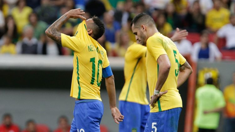 Brazīlijas futbola izlase negūst vārtus arī pret Irāku, Nigērija un Portugāle 1/4 finālā