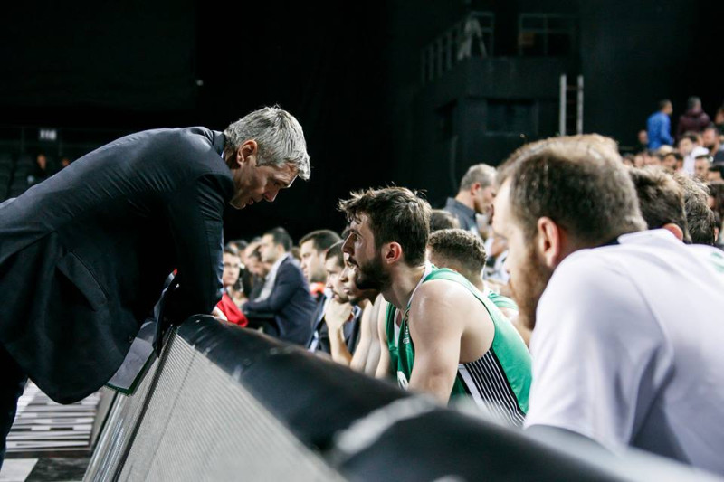 ''Darussafaka'' bez Bertāna sastāvā zaudē ''Fenerbahce''