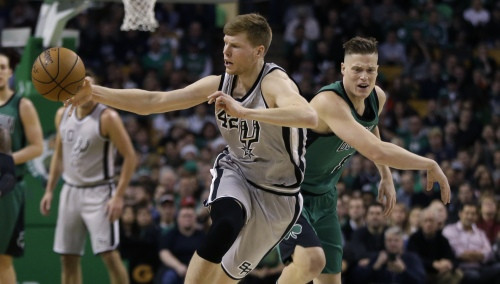 Sanantonio "Spurs" uzņems Dāvim Bertānam veiksmīgo Bostonas "Celtics"