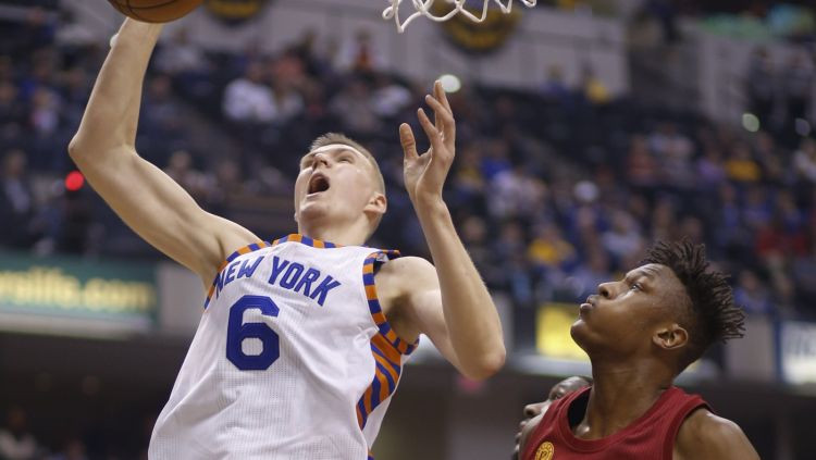 Porziņģim šonakt simtā spēle NBA, "Knicks" atgriežas Ņujorkā