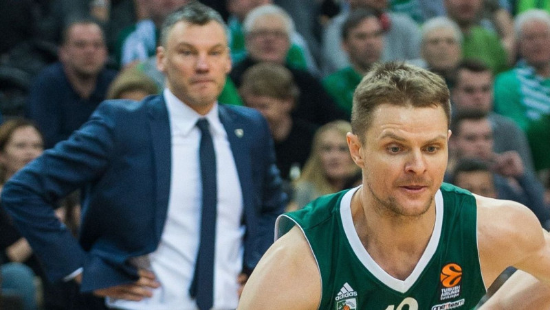 "Žalgiris" uzvar Viļņā un sagādā "Lietuvos Rytas" septīto zaudējumu