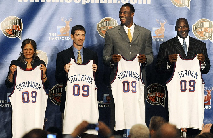 Divi "Knicks" pārstāvji 50 izcilāko NBA spēlētāju sarakstā, Džordans pirmais