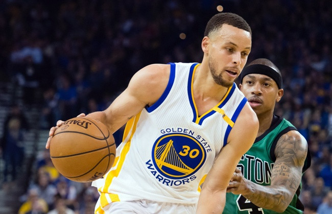 "Warriors" sezonas mazrezultatīvākā spēle zaudējumā pret "Celtics"