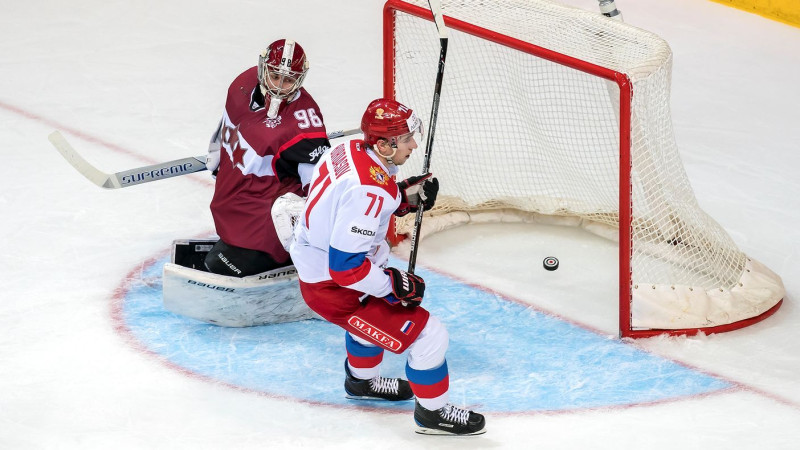 Hārtlija debijā Latvija piedzīvo sagrāvi pret Krievijas olimpisko izlasi