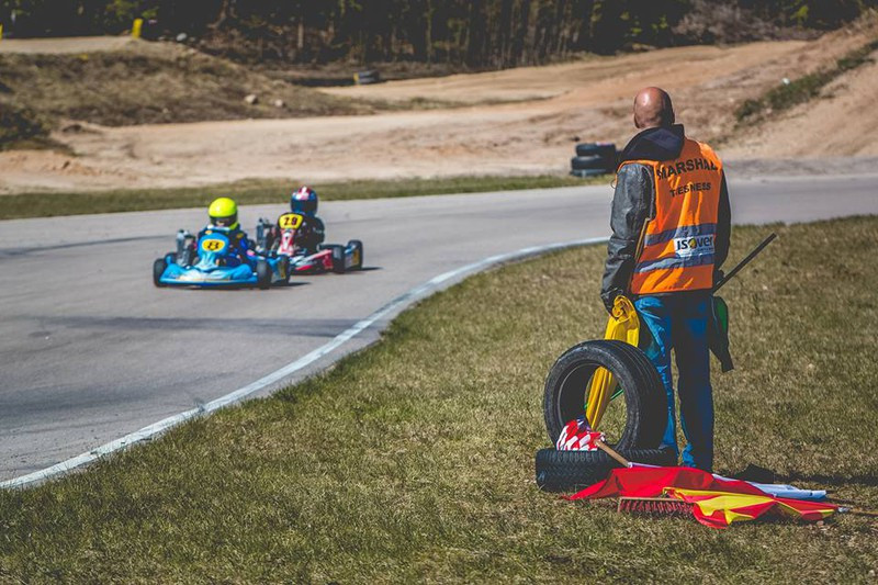 Madonā startē kartingu sezona, sacīkstes aizēno smags negadījums