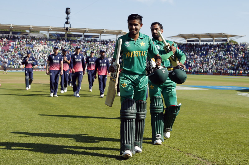 Pakistāna satriec Angliju un spēlēs Čempionu kausa finālā