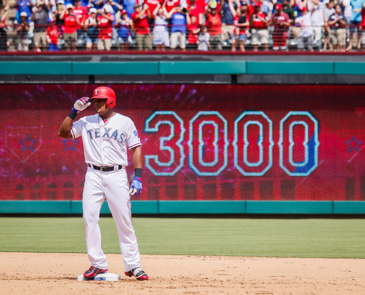 “Phillies” ceturtā uzvara, Beltre iekļūst 3000 atsitienu klubā