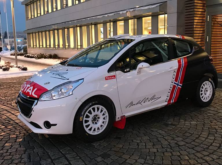 WRC čempiona Petera Solberga dēls startiem Latvijas rallijā iegādājas jaunu auto