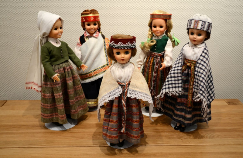 Daugavpilī varēs apskatīt 120 lelles latviešu tautas tērpos