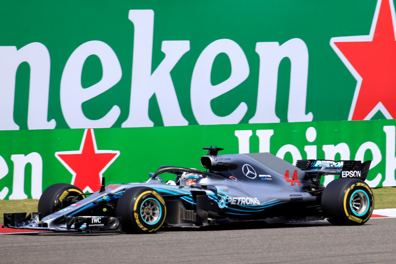 Rosbergs: "Kad viss nenotiek perfekti, Hamiltonam sākas problēmas"