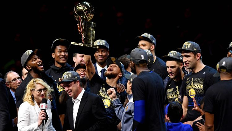 "Warriors" grauj un pārliecinoši nosargā NBA čempiones titulu, finālsērijas MVP - Durents