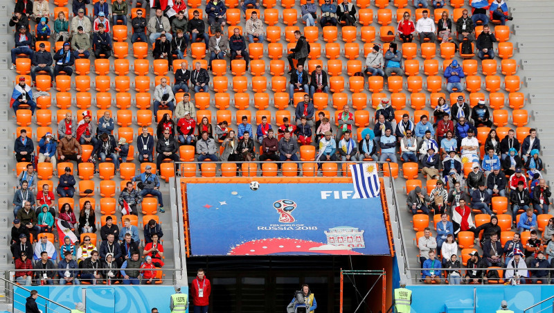 FIFA izmeklēs, kāpēc Urugvajas un Ēģiptes mačā bija tik tukšas tribīnes