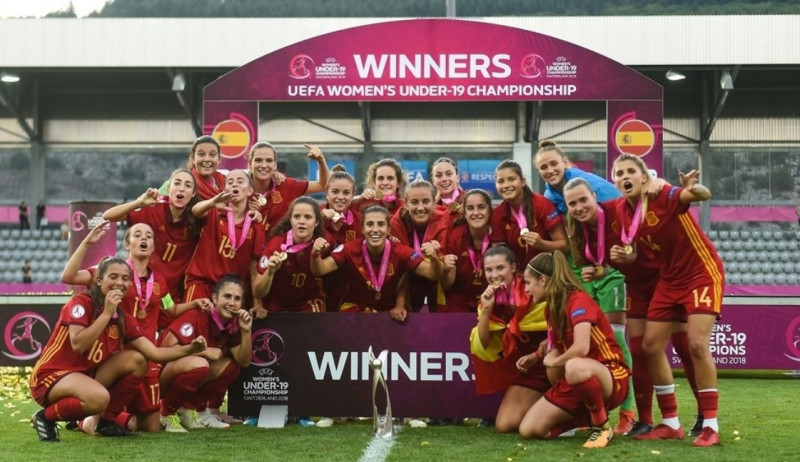 Spānija otro gadu pēc kārtas triumfē Eiropas U19 čempionātā jaunietēm